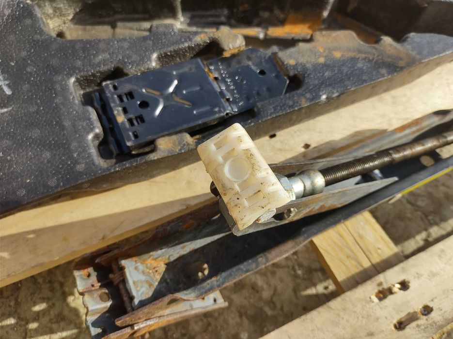 Авариен Комплект Органайзер Крик Mercedes ML Комплект за Багажник