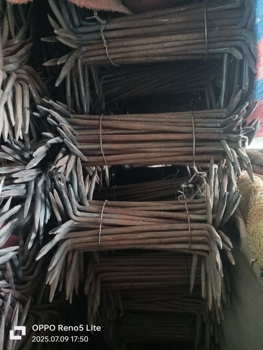 Продам строительные скобы кованные