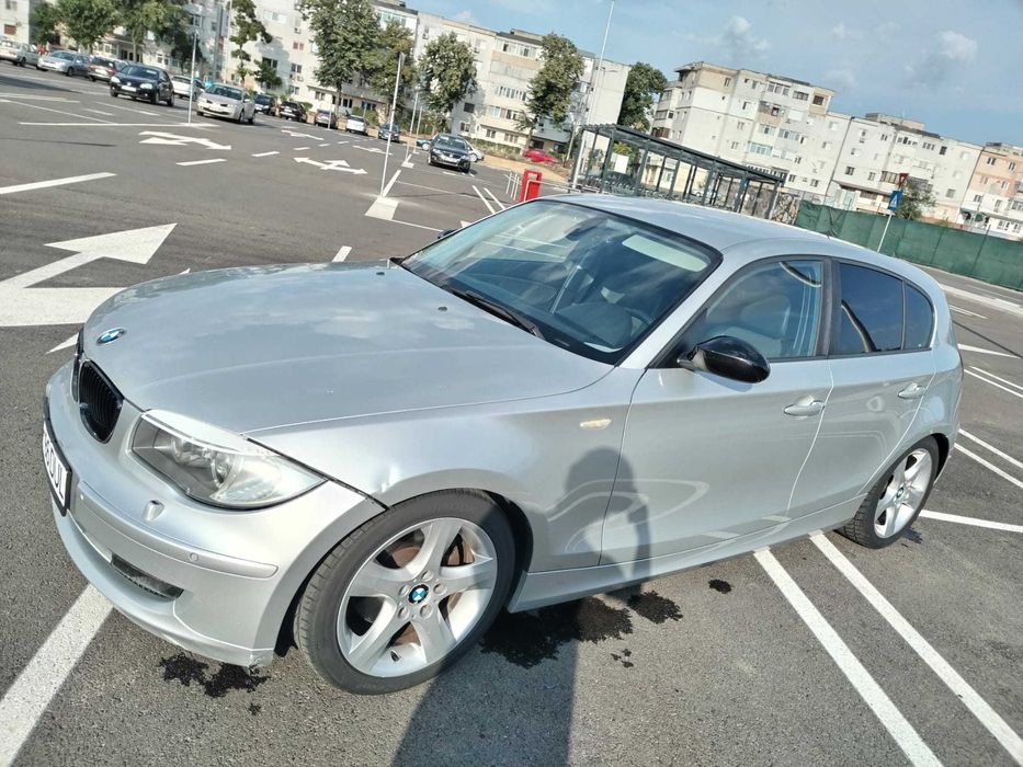 Proprietar vand BMW Seria I / 120D / 177 CP
