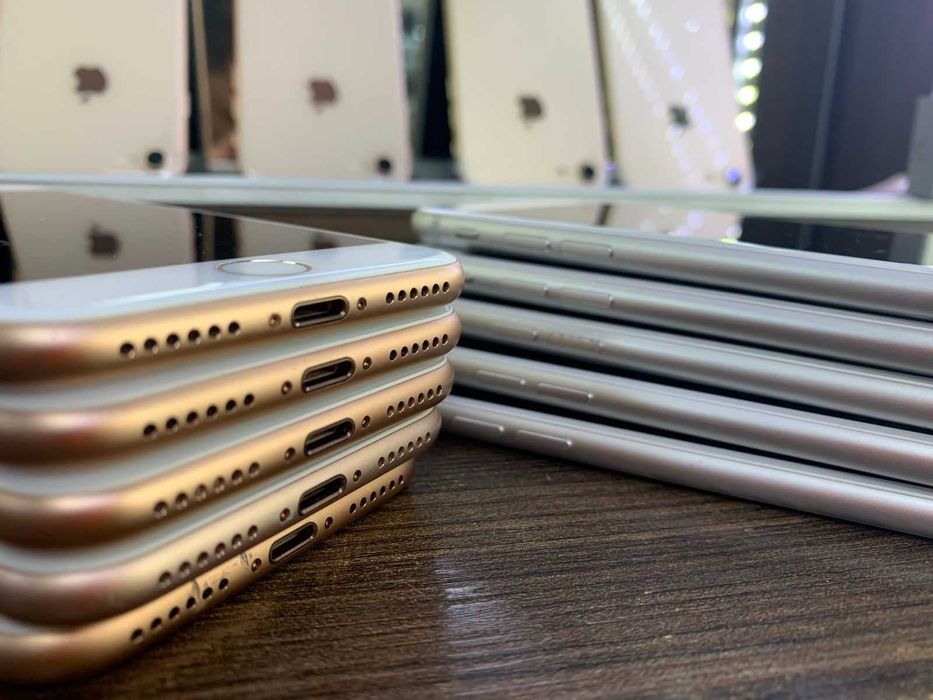 iPhone 8 256GB - Гаранция  + ПОДАРЪЦИ
