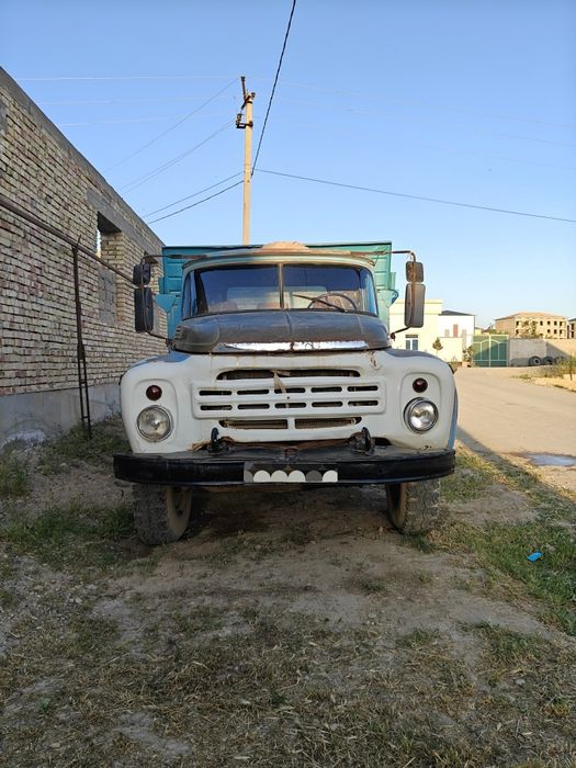 Zil 130 Sotiladi. Holati ishga tayyor.