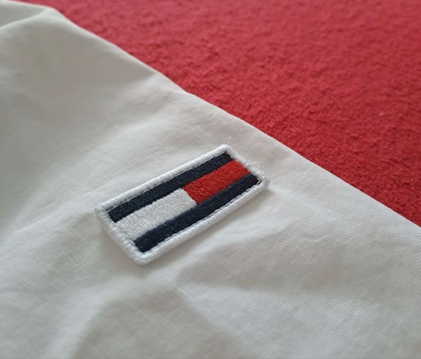 Geaca tommy hilfiger marimea Xs