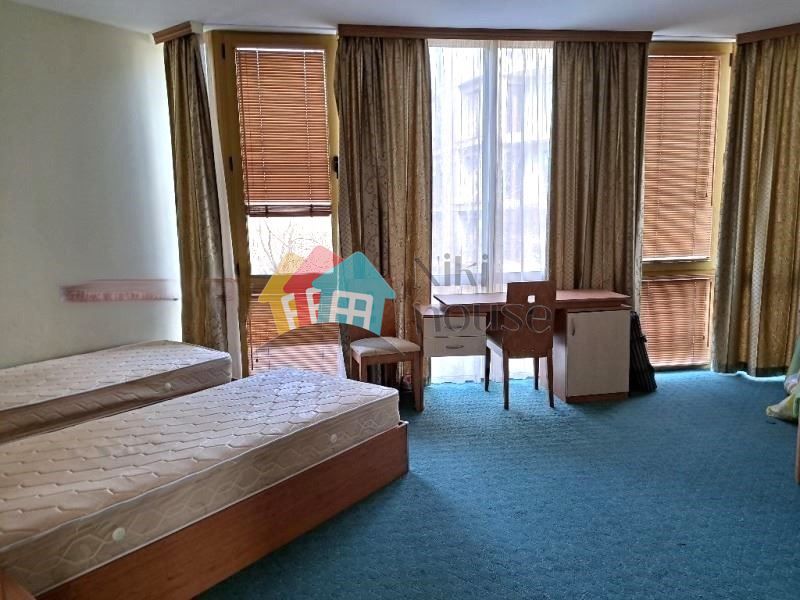 Продава се Тристаен апартамент в к.к. Златни пясъци - 136 кв.м за 728 €/кв.м - Снимка #6