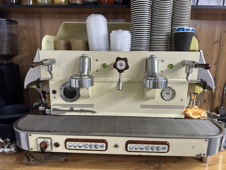 Продается профессиональная кофемашина