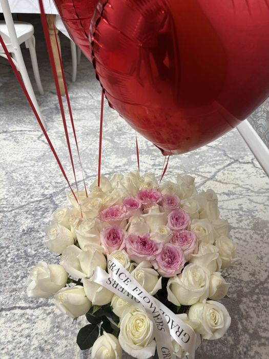 Продам цветы с шариками