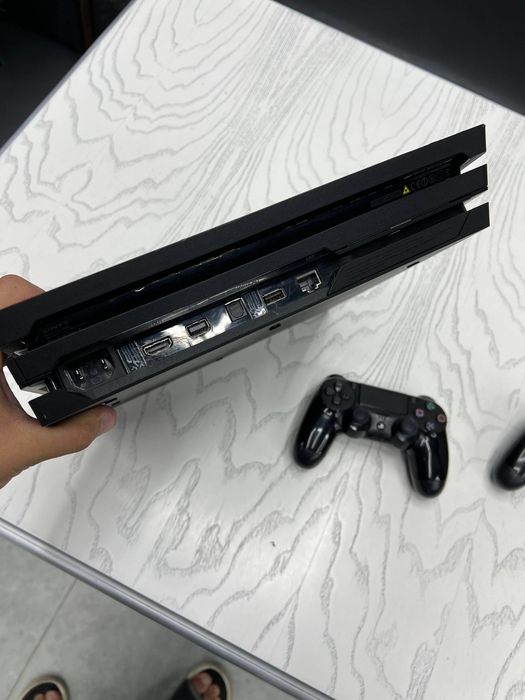 Playstation 4 pro 1tb 6.72 versiya