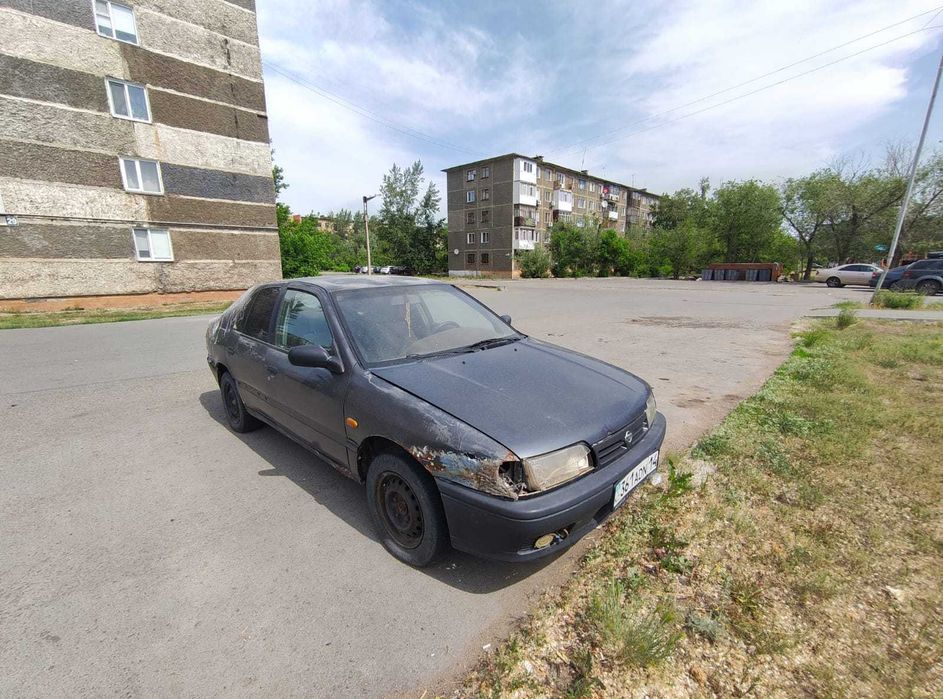 Автомобиль Ниссан