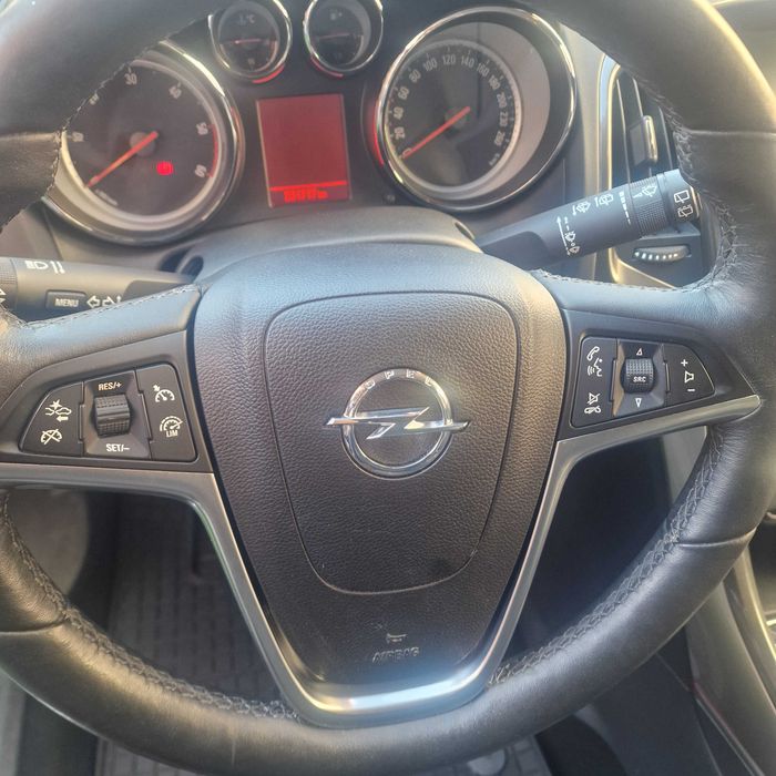 OPEL Astra 2013 — imagine 4