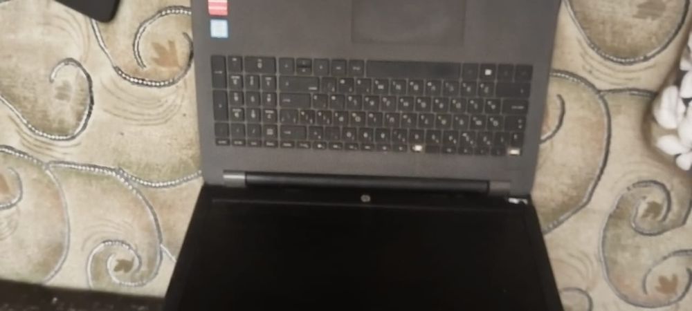 Продаю ноутбук не робочи