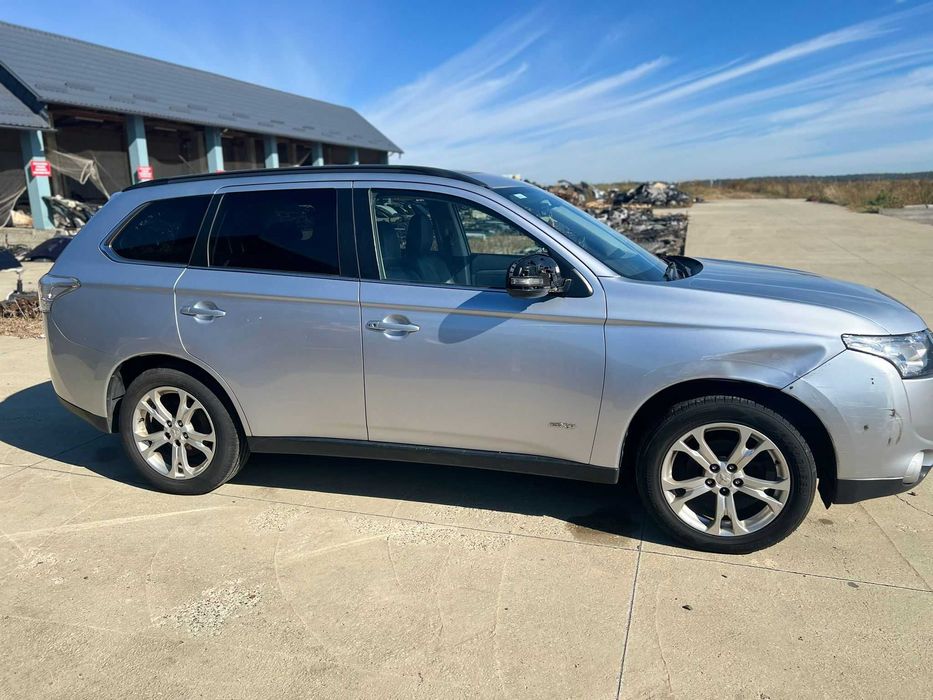 Usa stanga dreapta fata spate Mitsubishi Outlander 3 2.2 D 2013
