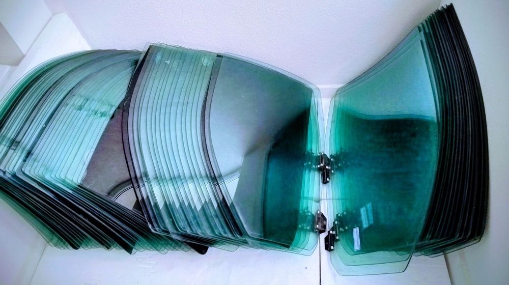 Автостъкла врати Крайслер Стратус