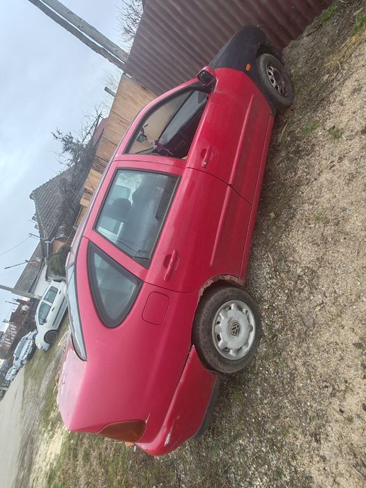 Vand sau schimb caddy 1.9tdi și una cea roșie 1.9 sdi