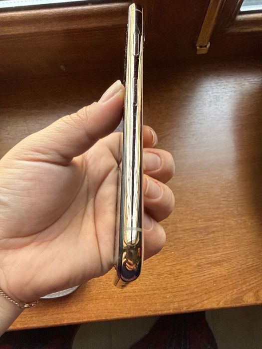 Продам iPhone XS или обменаю