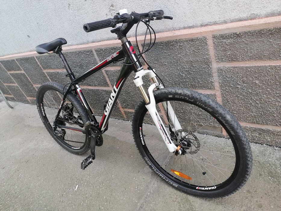 Bicicleta Giant Revel Frane pe Disc echipata Shimano marimea M