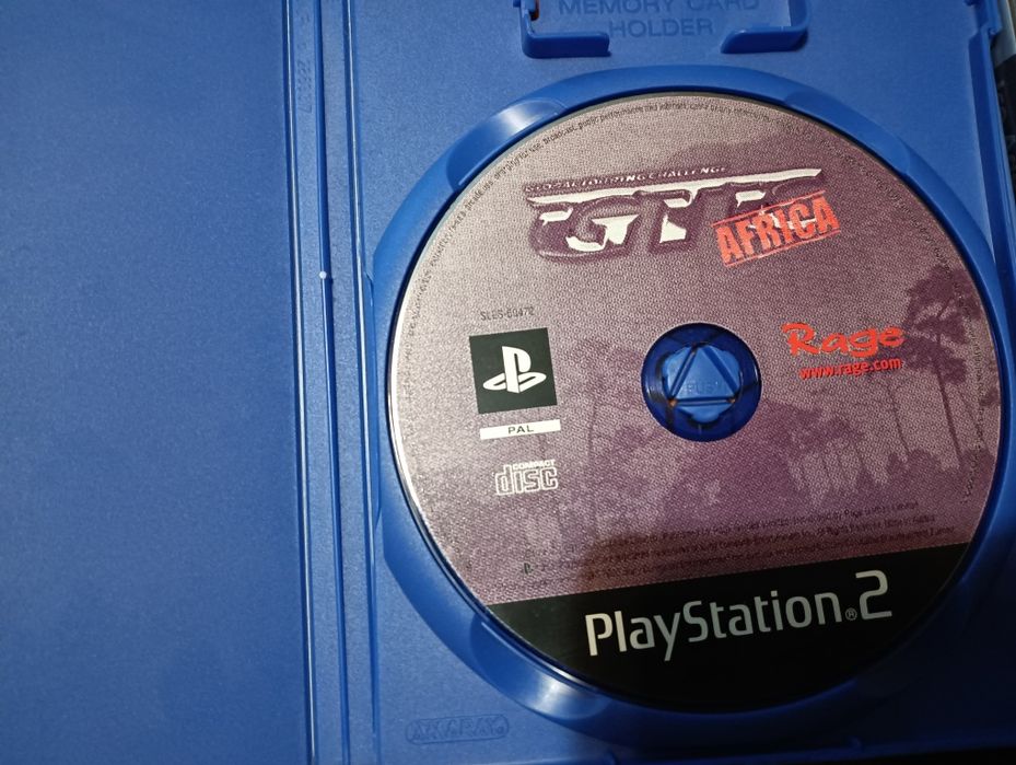 Продавам Ps2 Pro с 11 игри