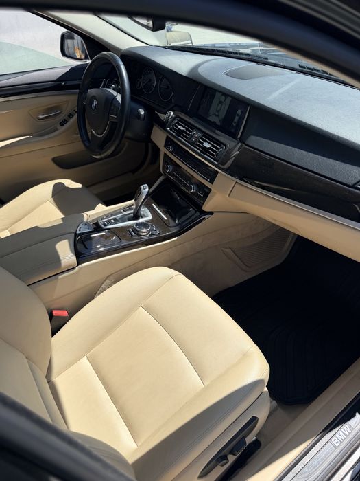 BMW Seria 5 F10 520i 184cp Lci /camere 360/Distributie noua