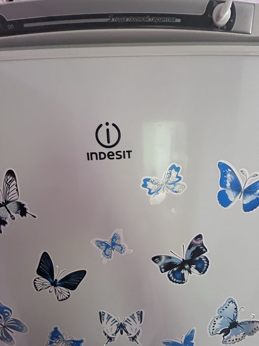 Холодильник Indezit б/у