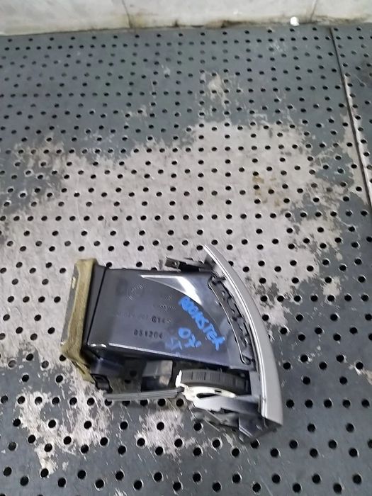 Grila ventilatie bord stanga skoda roomster 5j0819701