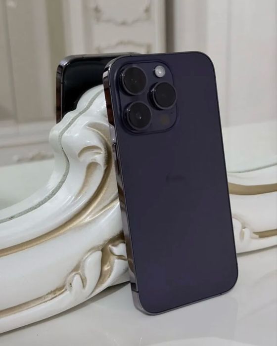 Продам или обмен айфон 14 про на 15 про