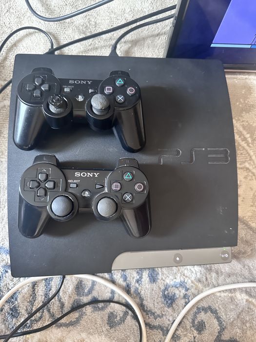 PlayStation 3 bor xolati edial narxi 1600 kami bo srochna aloqaga ciqu