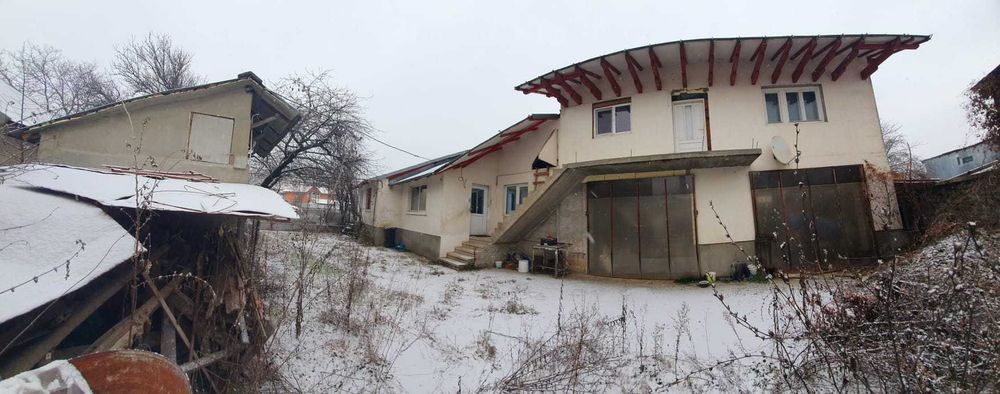 Casă 2 corpuri independente – Bănești, 3 km de Campina| DN1