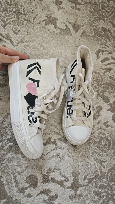 Кроссовки 36-37 размер