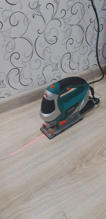 Лобзик сатамын. .