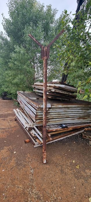 Столбы ограждения