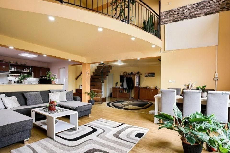 Casă de vânzare în Lipova