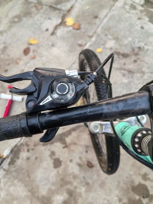 Продам велосипед требуется ремонт  не большой