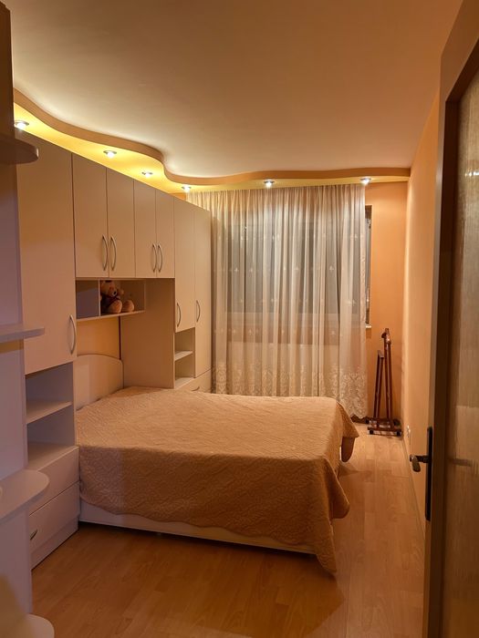 Apartament de închiriat cu 3 camere