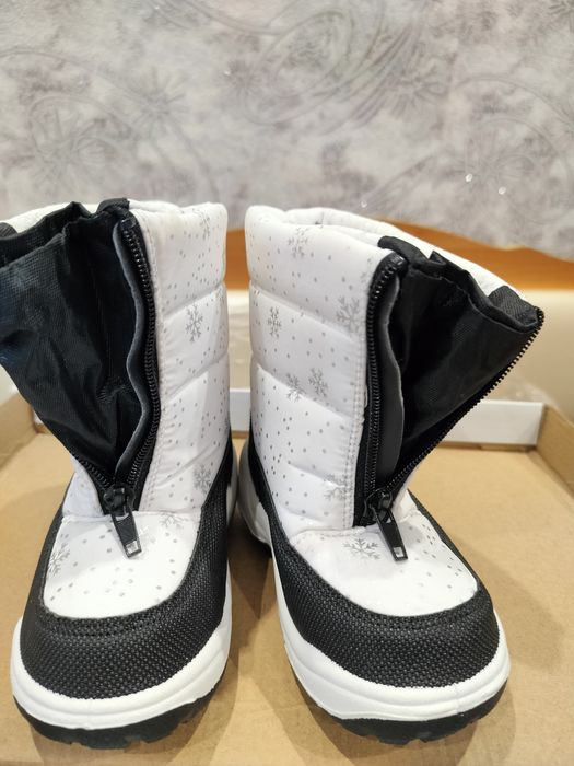 Продам детские сапожки