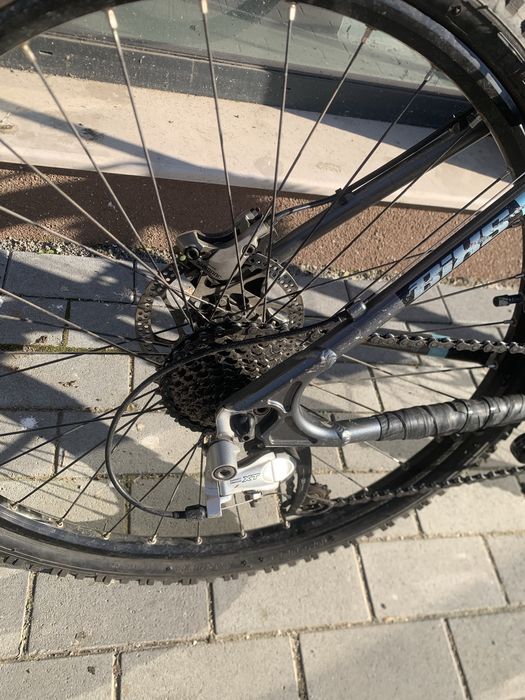 enduro с двойно окачване