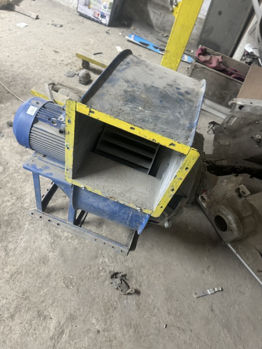 Вытяжка продам срочно