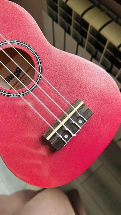 Продам Уклеле Stagg.