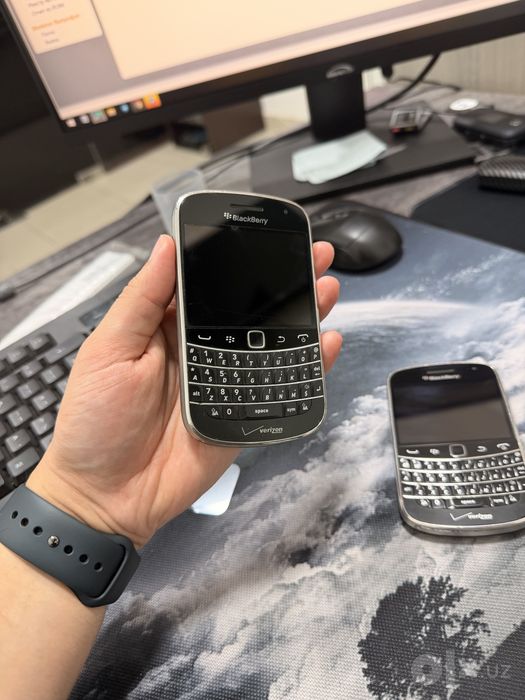 Perfectum Black Berry 9930 bolt orginal b/u