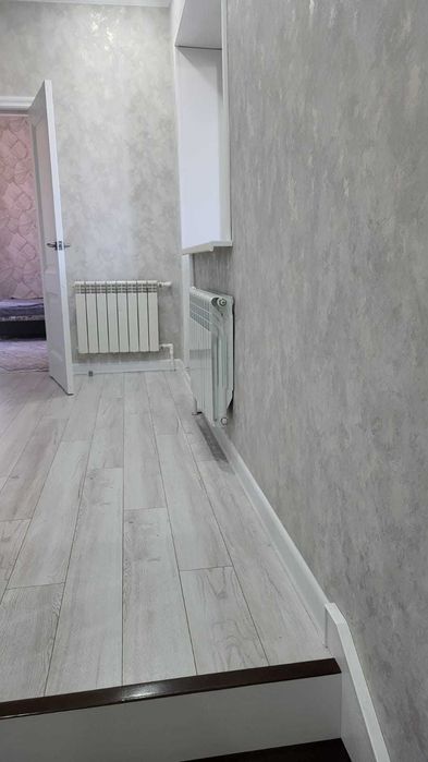 Продам двухэтажный коттедж в центре города