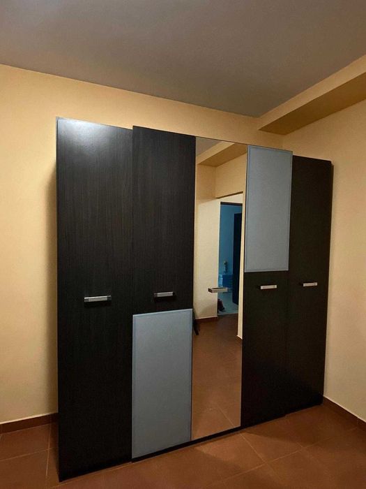 Dulap negru cu oglinda si sticla mata cu 5 uși, negru, 218x215x59 cm