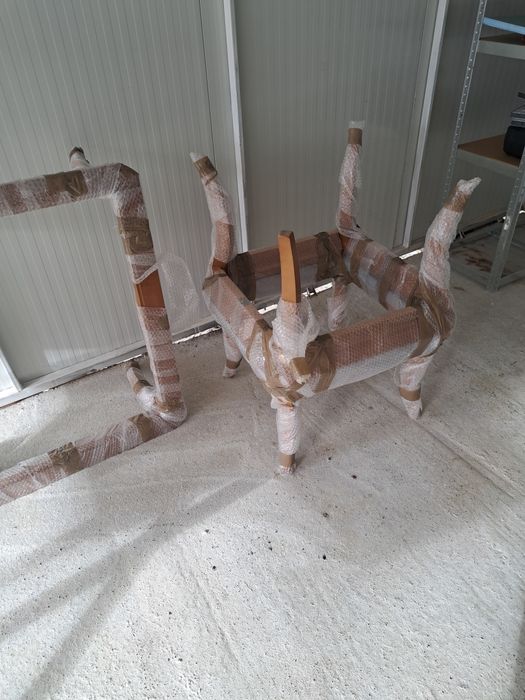 3 броя дървени маси