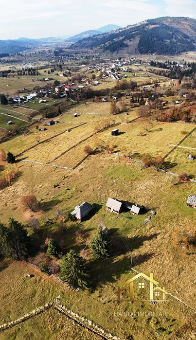 Casa batraneasca si teren