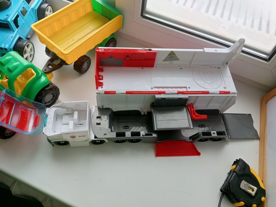 Продам игрушки для мальчиков