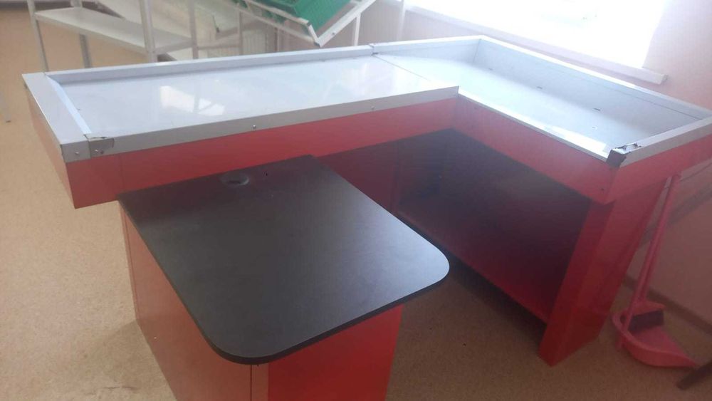 прилавки витрины металлические полки