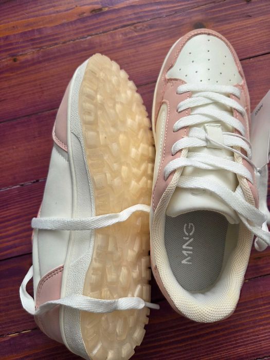 Нови детски маратонки Mango, 32