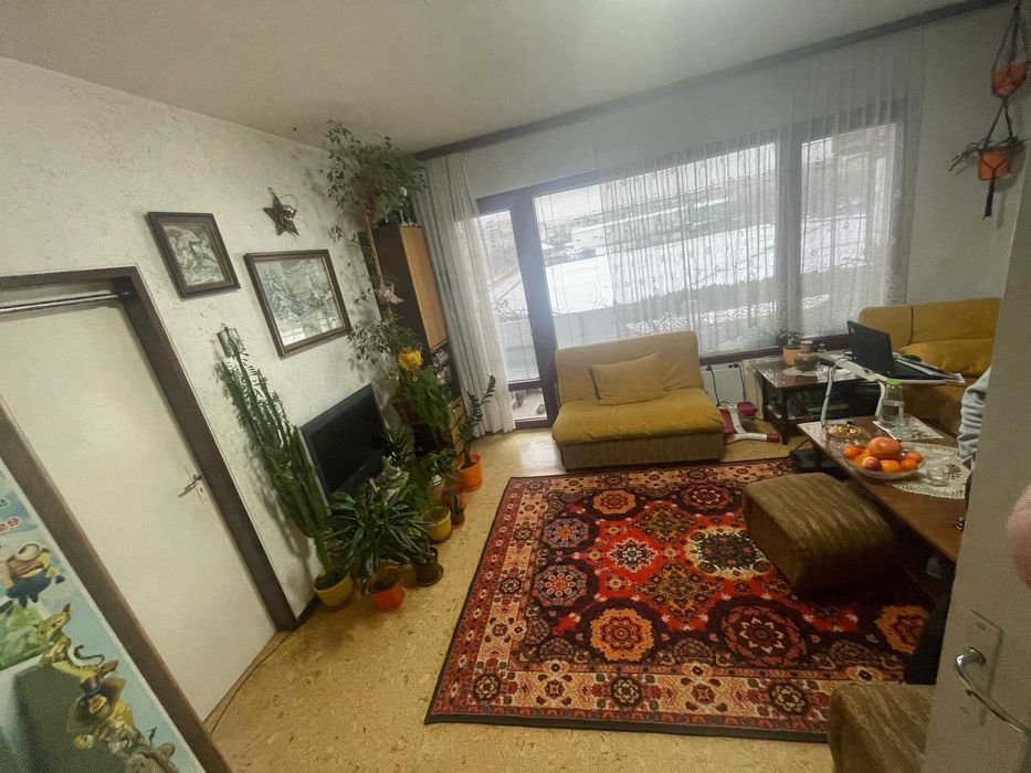 Тристаен апартамент кв. Изгрев / С ГАРАЖ