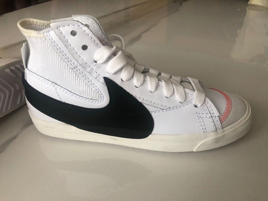 Nike • Big Swash •