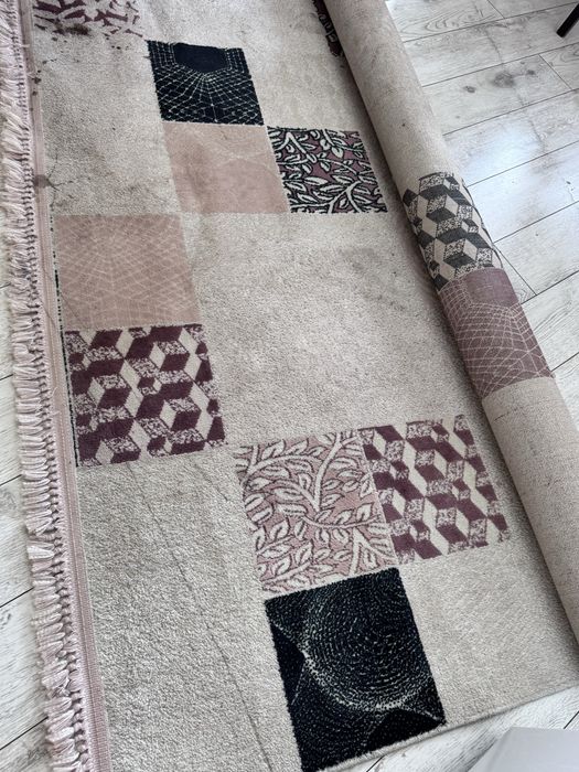 Продам ковер напольный