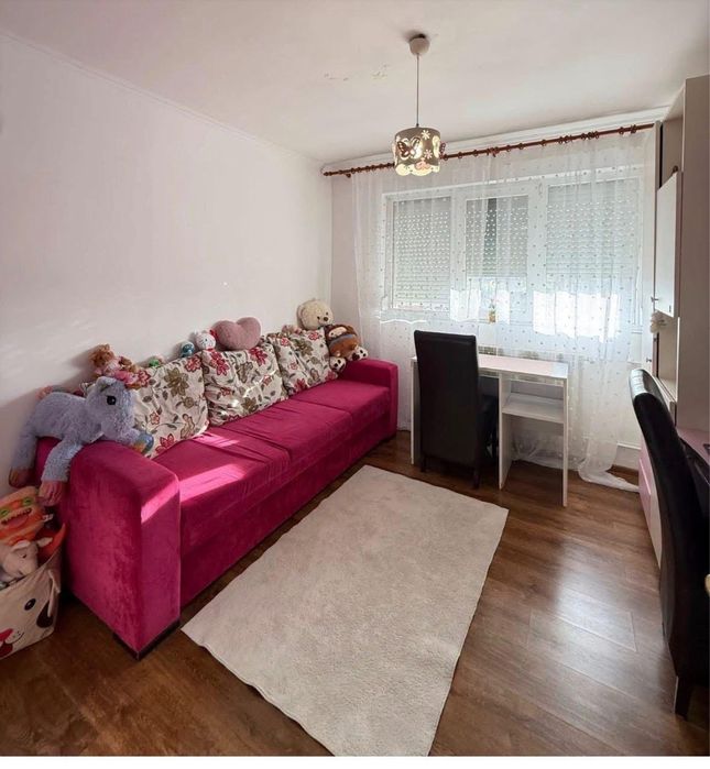 Apartament tip AN cu 3 camere si panorama deosebita-zona Nufarul,langa Colegiul National ,,Ghibu”