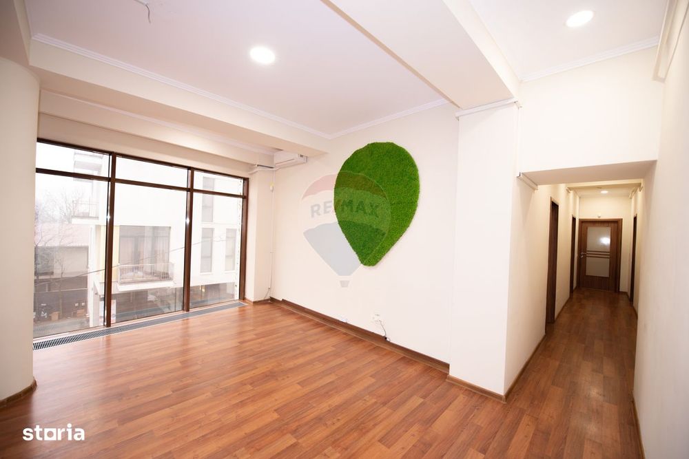 Apartament 3 camere, 97 mp, nemobilat, metrou Eroii Revolutiei