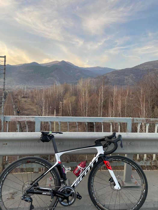 Шосейно аеро колело Scott  Foil 10 Disc Ultegra Di2 11 speed + Power meter Assioma Duo