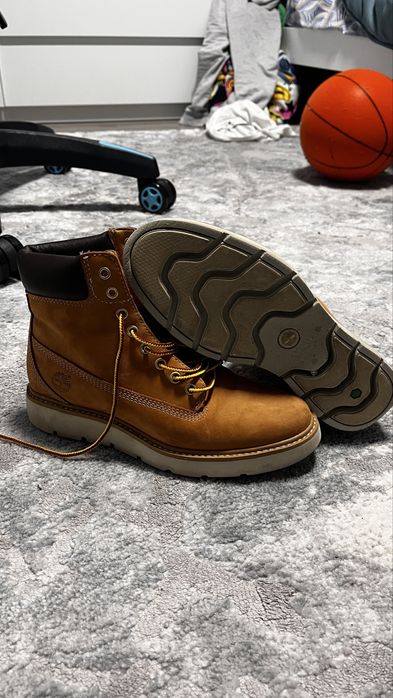 Papuci/Bocanci de iarna firma Timberland originali